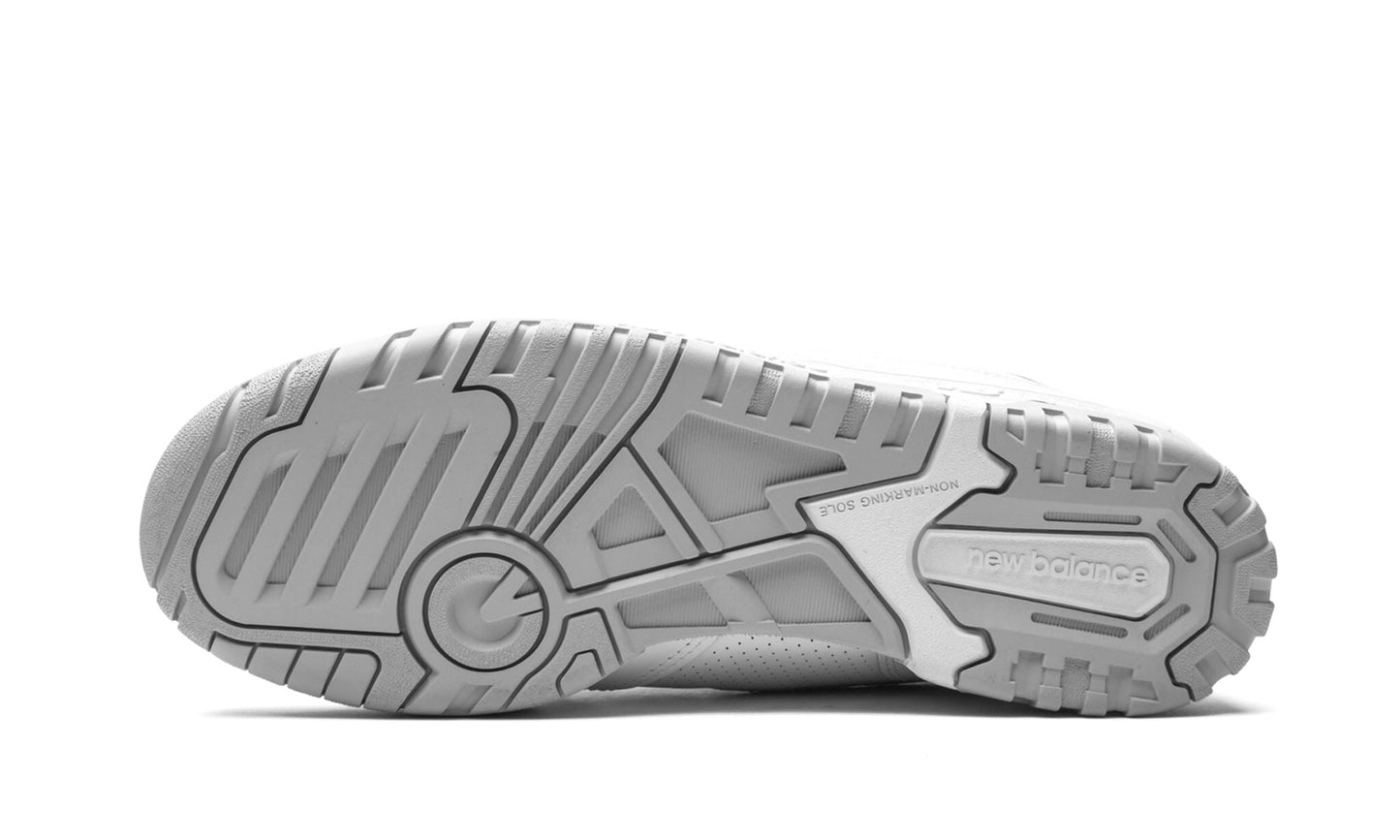 550 White Grey