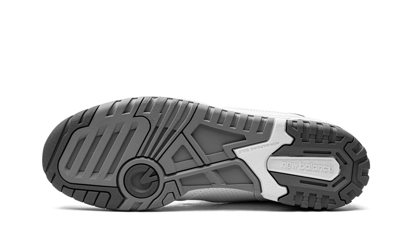 550 White Dark Grey